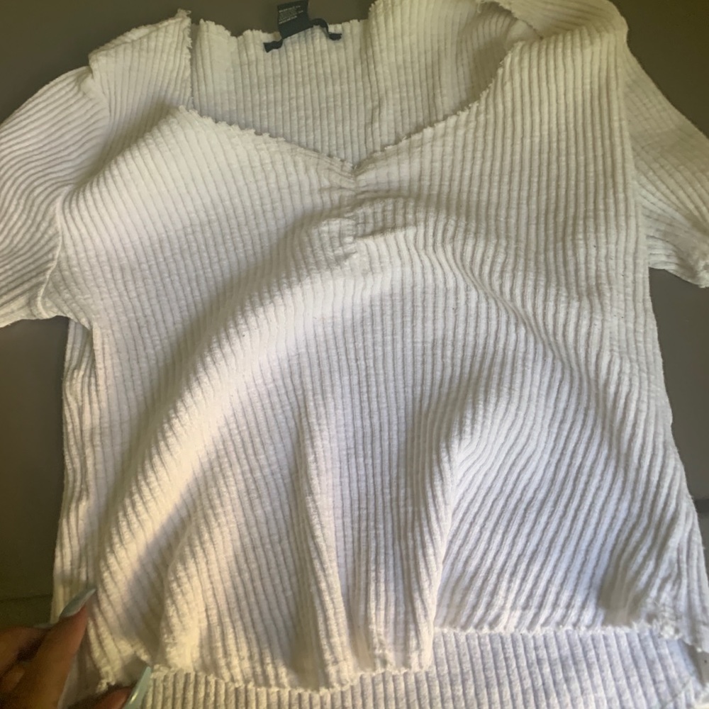 white v neck ruffle crop top